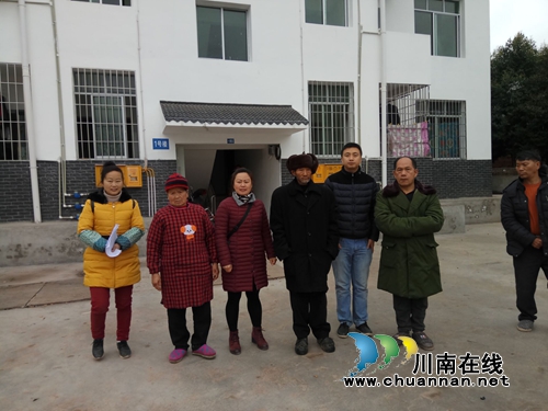 泸县立石:易地扶贫搬迁安置点让贫困户过上好日子(图1) 泸县立石:易地扶贫搬迁安置点让贫困户过上好日子(图1)