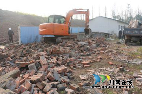 纳溪区城管局：加大执法力度&nbsp;杜绝新增违建(图1)