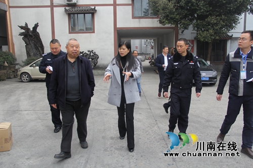 泸县云龙镇开展安全生产大联查行动(图1) 泸县云龙镇开展安全生产大联查行动(图1)