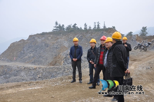 内江威远县到泸州叙永县考察非煤矿山攻坚克难工作(图2) 内江威远县到泸州叙永县考察非煤矿山攻坚克难工作(图2)