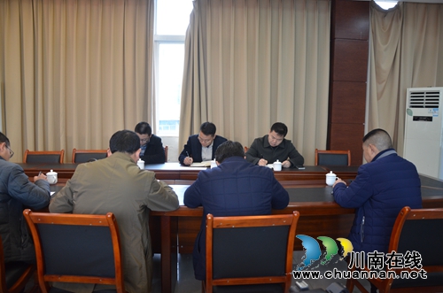 泸县副县长叶仕良到太伏镇检查安全、维稳和项目建设工作(图1) 泸县副县长叶仕良到太伏镇检查安全、维稳和项目建设工作(图1)