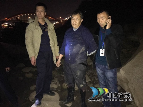 长航公安泸州分局启动2017年打击非法捕捞水产品专项行动(图3) 长航公安泸州分局启动2017年打击非法捕捞水产品专项行动(图3)