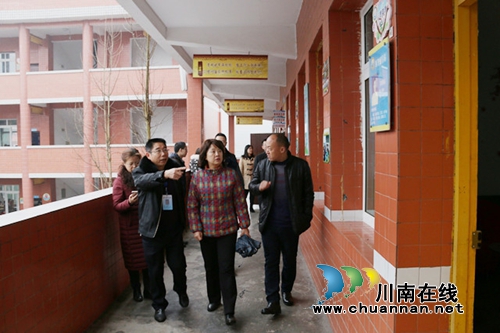泸州市副市长马宗慧率队调研叙永均衡发展工作(图1) 泸州市副市长马宗慧率队调研叙永均衡发展工作(图1)