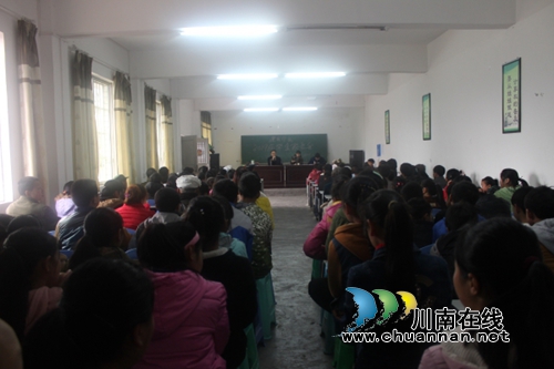古蔺马嘶乡建新学校召开留守学生家长会(图1) 古蔺马嘶乡建新学校召开留守学生家长会(图1)