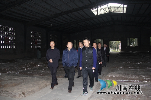 泸县县委副书记张学彬到云龙镇调研基层工作(图2) 泸县县委副书记张学彬到云龙镇调研基层工作(图2)