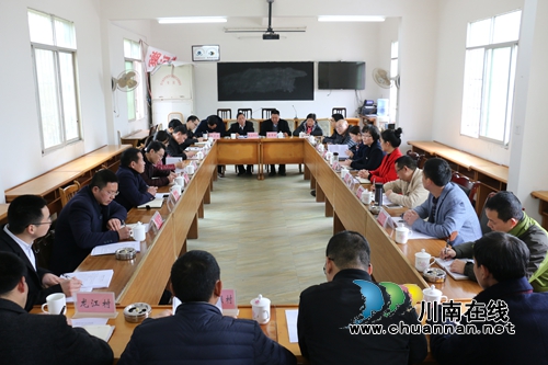 泸县县委常委、宣传部长陈佳到潮河镇调研(图1) 泸县县委常委、宣传部长陈佳到潮河镇调研(图1)