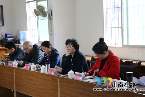 泸县县委常委、宣传部长陈佳到潮河镇调研(图2) 泸县县委常委、宣传部长陈佳到潮河镇调研(图2)