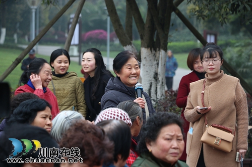 泸州:《健康课堂》进社区 教你远离肥胖护肾脏(图5) 泸州:《健康课堂》进社区 教你远离肥胖护肾脏(图5)