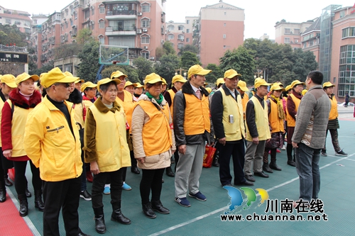 龙马潭红星街道加强培训文明劝导员工作职责(图1) 龙马潭红星街道加强培训文明劝导员工作职责(图1)