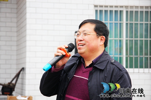 泸州第十四届诗会暨第六届梨花诗会在丹林举行(图8) 泸州第十四届诗会暨第六届梨花诗会在丹林举行(图8)