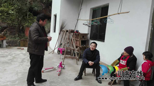 合江县自怀镇人大深入调研科学谋划脱贫攻坚(图1) 合江县自怀镇人大深入调研科学谋划脱贫攻坚(图1)