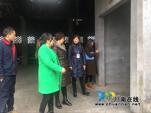 泸县云龙镇开展酒类企业安全生产突击检查(图1)