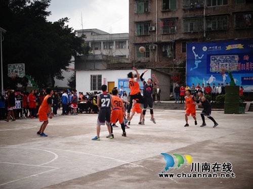 叙永马岭中学：春季篮球赛点亮学子多彩生活(图1)