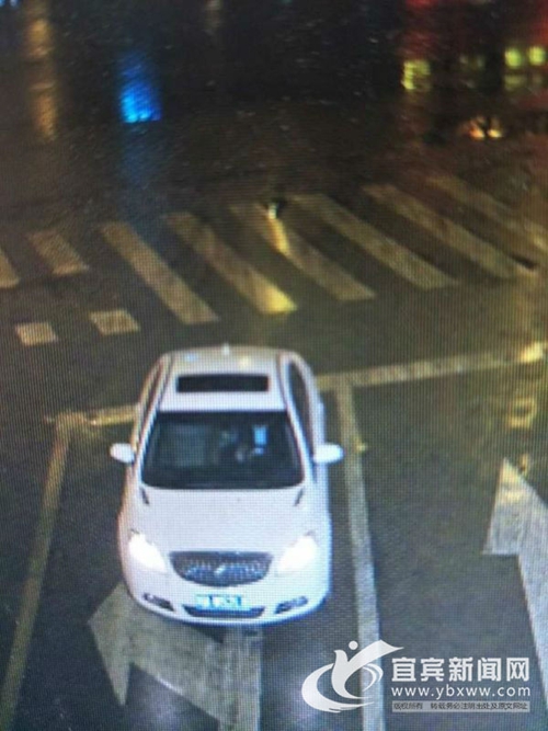 宜宾男子肇事逃逸 还有119起交通违法未处理(图1) 宜宾男子肇事逃逸 还有119起交通违法未处理(图1)