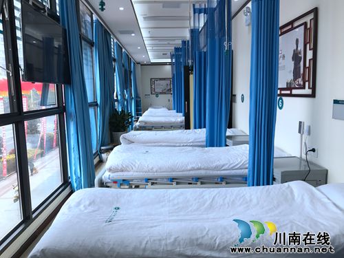 西南医大附属中医院龙驰中医门诊隆重开诊(图15) 西南医大附属中医院龙驰中医门诊隆重开诊(图15)