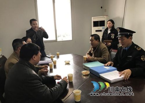 泸州市食药监局督查罗汉街道农村自办群体性宴席工作(图1) 泸州市食药监局督查罗汉街道农村自办群体性宴席工作(图1)