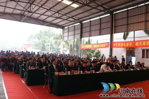 青岛啤酒在泸州建成首条易拉罐啤酒生产线(图7) 青岛啤酒在泸州建成首条易拉罐啤酒生产线(图7)