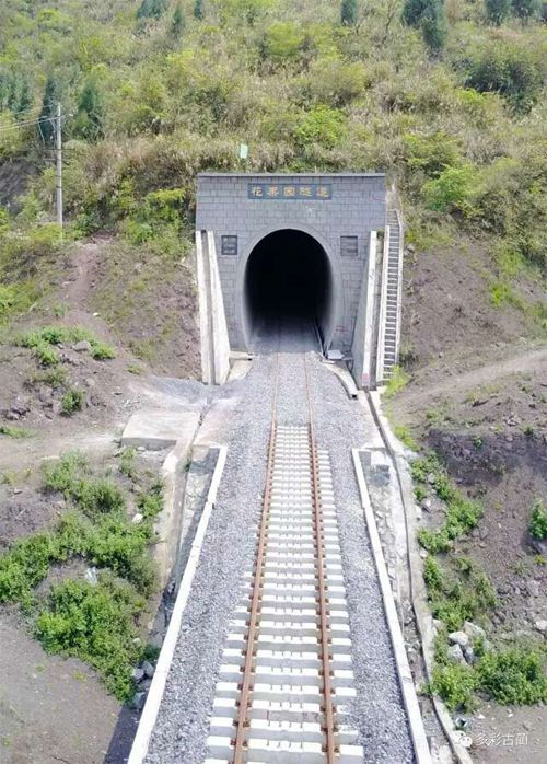 “煤炭运输专用线”古蔺叙大铁路预计8月通车(图3) “煤炭运输专用线”古蔺叙大铁路预计8月通车(图3)