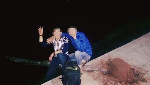 为拍照发朋友圈炫耀 自贡熊孩子推倒24棵行道树(图1) 为拍照发朋友圈炫耀 自贡熊孩子推倒24棵行道树(图1)