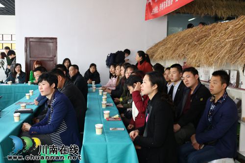龙马潭举办“孔雀回归·赢在2017”返乡创业沙龙(图6) 龙马潭举办“孔雀回归·赢在2017”返乡创业沙龙(图6)