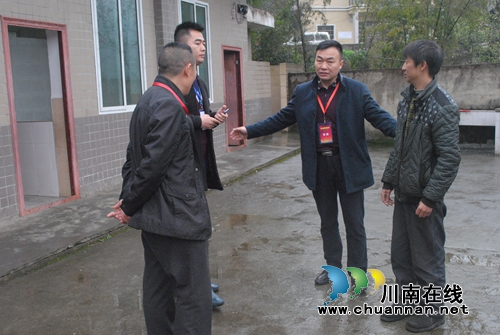 四川省专家在叙永苗乡学校“传经送宝”(图3) 四川省专家在叙永苗乡学校“传经送宝”(图3)
