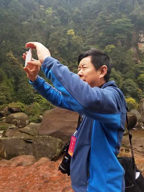 古镇:记者客串模特儿(图13) 古镇:记者客串模特儿(图13)