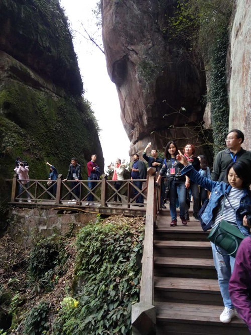 古镇:记者客串模特儿(图26) 古镇:记者客串模特儿(图26)