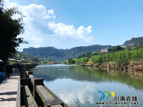 中国美酒音乐欢乐季启动仪式在纳溪隆重举行(图31) 中国美酒音乐欢乐季启动仪式在纳溪隆重举行(图31)