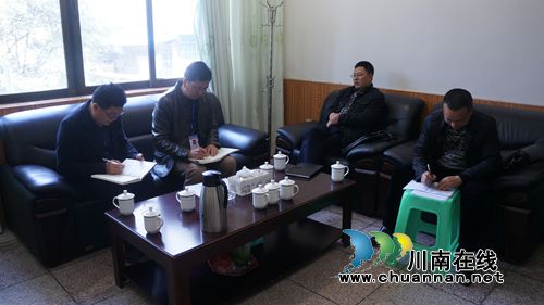 张国华到泸县立石镇调研班子运行情况(图1) 张国华到泸县立石镇调研班子运行情况(图1)