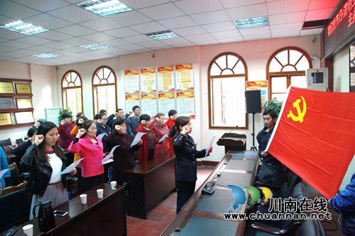 龙马潭区：缅怀烈士&nbsp;弘扬无畏精神(图1)