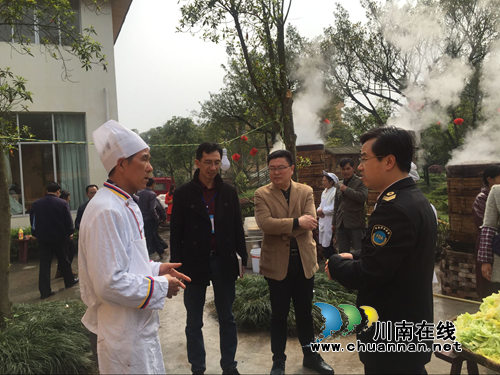 泸县立石镇开展清明节食品卫生、水陆交通安全检查(图1) 泸县立石镇开展清明节食品卫生、水陆交通安全检查(图1)