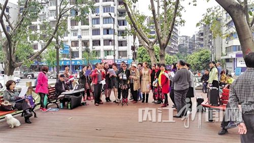 免费体检+高龄津贴 内江让老人安享健康晚年(图2) 免费体检+高龄津贴 内江让老人安享健康晚年(图2)