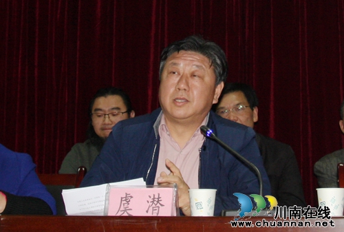 江西作家向泸州捐赠长篇小说 再现家乡抗战风采(图4) 江西作家向泸州捐赠长篇小说 再现家乡抗战风采(图4)