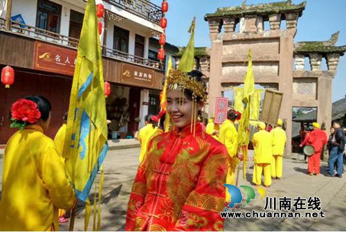 央视镜头下的尧坝古镇 居然找到了这么多宝!(图5) 央视镜头下的尧坝古镇 居然找到了这么多宝!(图5)