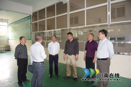 四川省教育厅暗访督查泸州叙永学校安全(图1) 四川省教育厅暗访督查泸州叙永学校安全(图1)