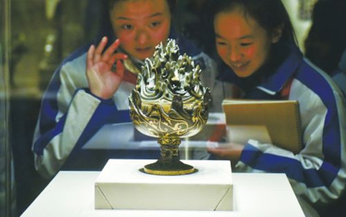 敦煌艺术大展今日闭幕 三个多月105万人次观展(图3) 敦煌艺术大展今日闭幕 三个多月105万人次观展(图3)