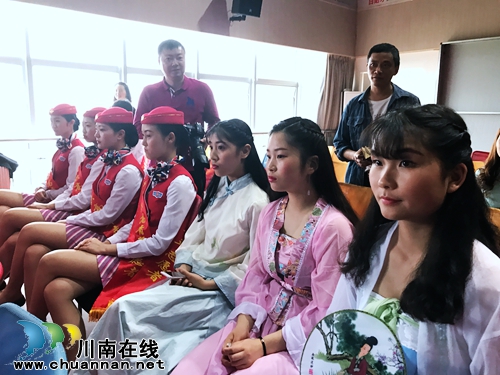 江阳区摄协2017年会:评多项大奖展摄影师风采(图15) 江阳区摄协2017年会:评多项大奖展摄影师风采(图15)