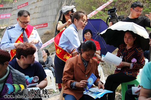 习水·古蔺国税、地税局第26个税收宣传月启动(图24)