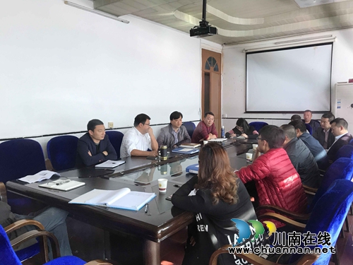 合江县五通镇召开2017年重点项目推进会(图1)