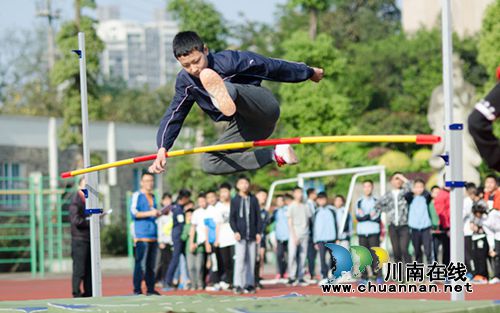 青春无限活力永恒！泸州十八中举行第十二届田径运动会(图9)