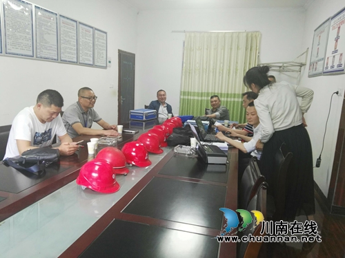 泸州市安监局到叙永县开展汛期“双随机”执法检查(图2)