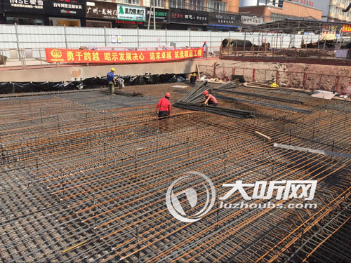 泸州沱二桥下穿隧道主体工程过半 预计8月通车(图1) 泸州沱二桥下穿隧道主体工程过半 预计8月通车(图1)