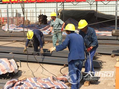泸州沱二桥下穿隧道主体工程过半 预计8月通车(图3) 泸州沱二桥下穿隧道主体工程过半 预计8月通车(图3)