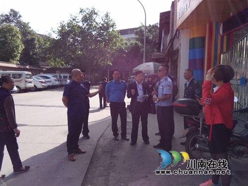 龙马潭区罗汉街道：整治校园周边环境&nbsp;构建和谐校园(图2)