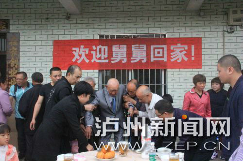 期盼已久的团聚 97岁台湾老兵77年后重回泸州(图6) 期盼已久的团聚 97岁台湾老兵77年后重回泸州(图6)