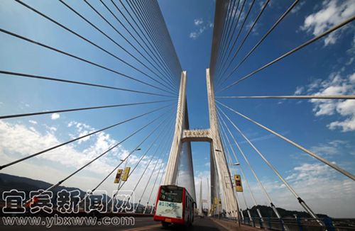 21日起 宜宾长江大桥实行货车双向限时限行(图1) 21日起 宜宾长江大桥实行货车双向限时限行(图1)