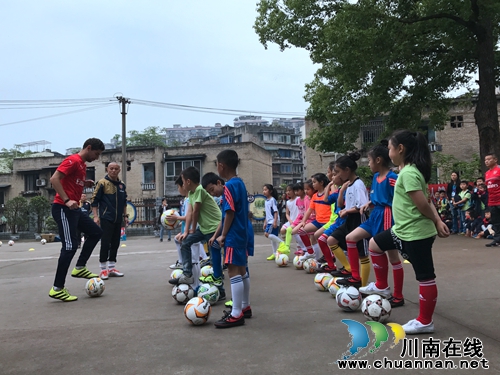阿森纳足球学校泸州分校开展走进校园公益活动(图10)