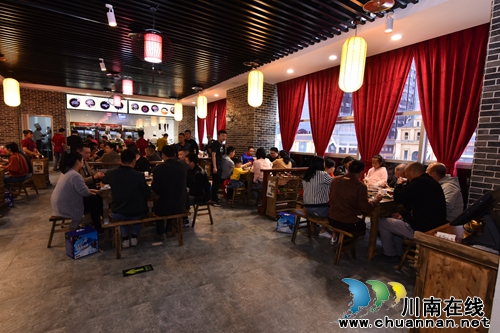 重庆火锅排队王&nbsp;珮姐老火锅泸州店25日开业(图4)