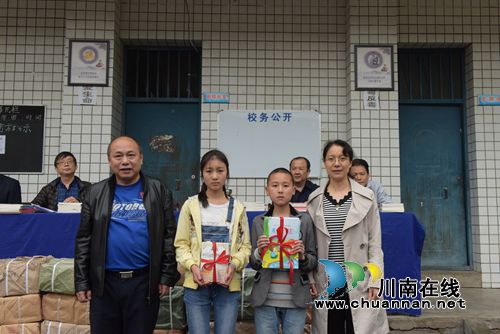 世界读书日 泸州叙永掀起全民阅读热潮(图7) 世界读书日 泸州叙永掀起全民阅读热潮(图7)