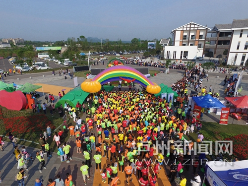 泸州首届蔬菜马拉松今日开跑 上演精彩动画电影(图2) 泸州首届蔬菜马拉松今日开跑 上演精彩动画电影(图2)